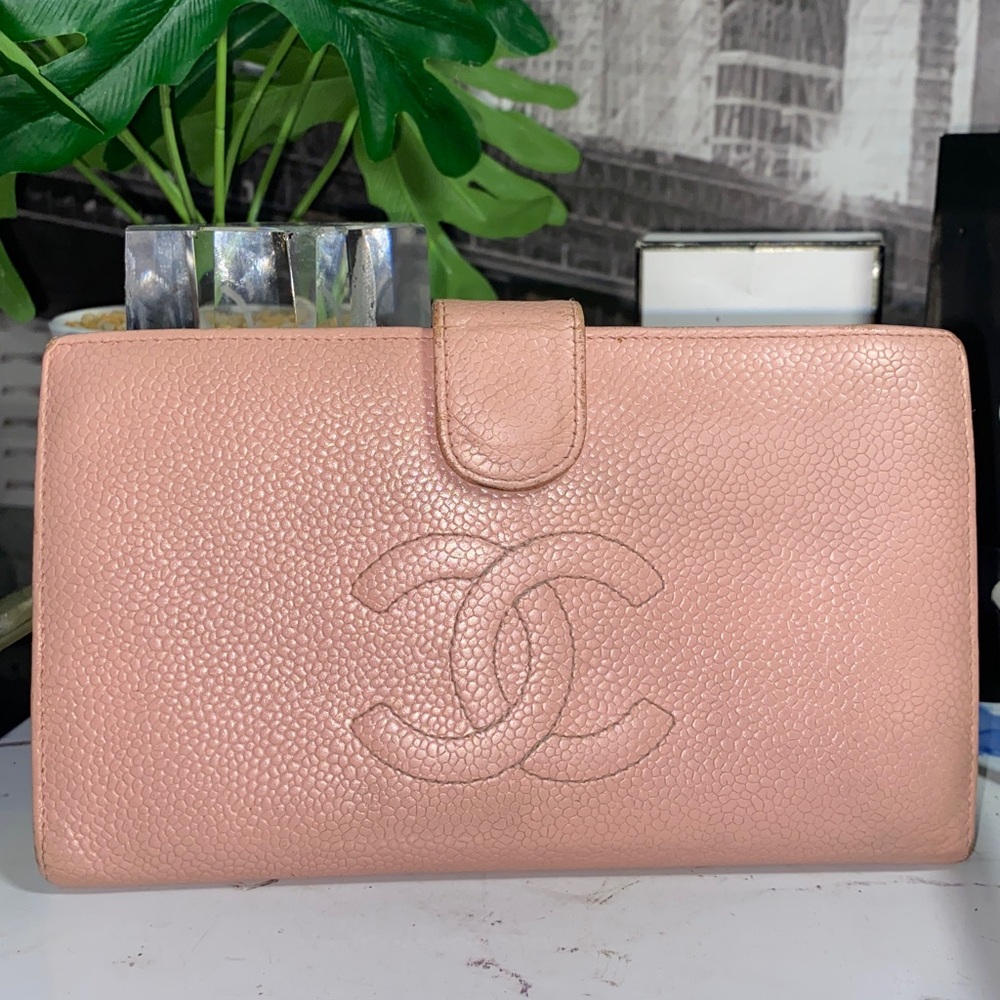 Authentic CHANEL Pink Caviar Timeless CC Purse Wallet - Picture 5 of 17